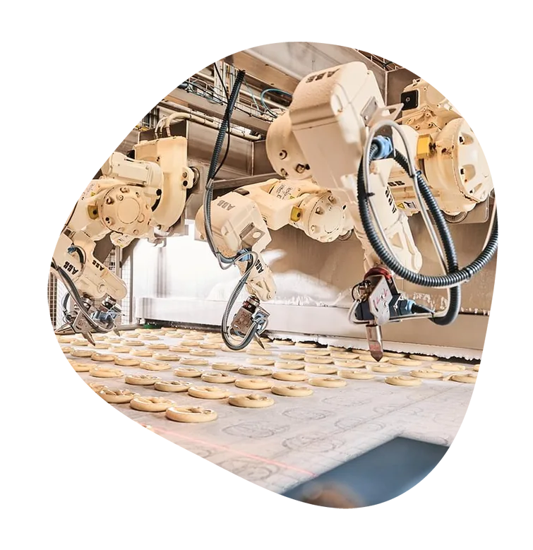 Automatisierte Brezel-Fertigung in der Backstube der Sehne Backwaren KG in Ehningen