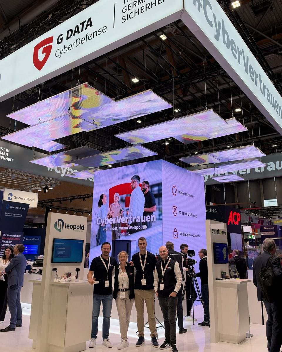 Team von Leopold Netzwerke am Stand von G DATA CyberDefense auf der it-sa 2026